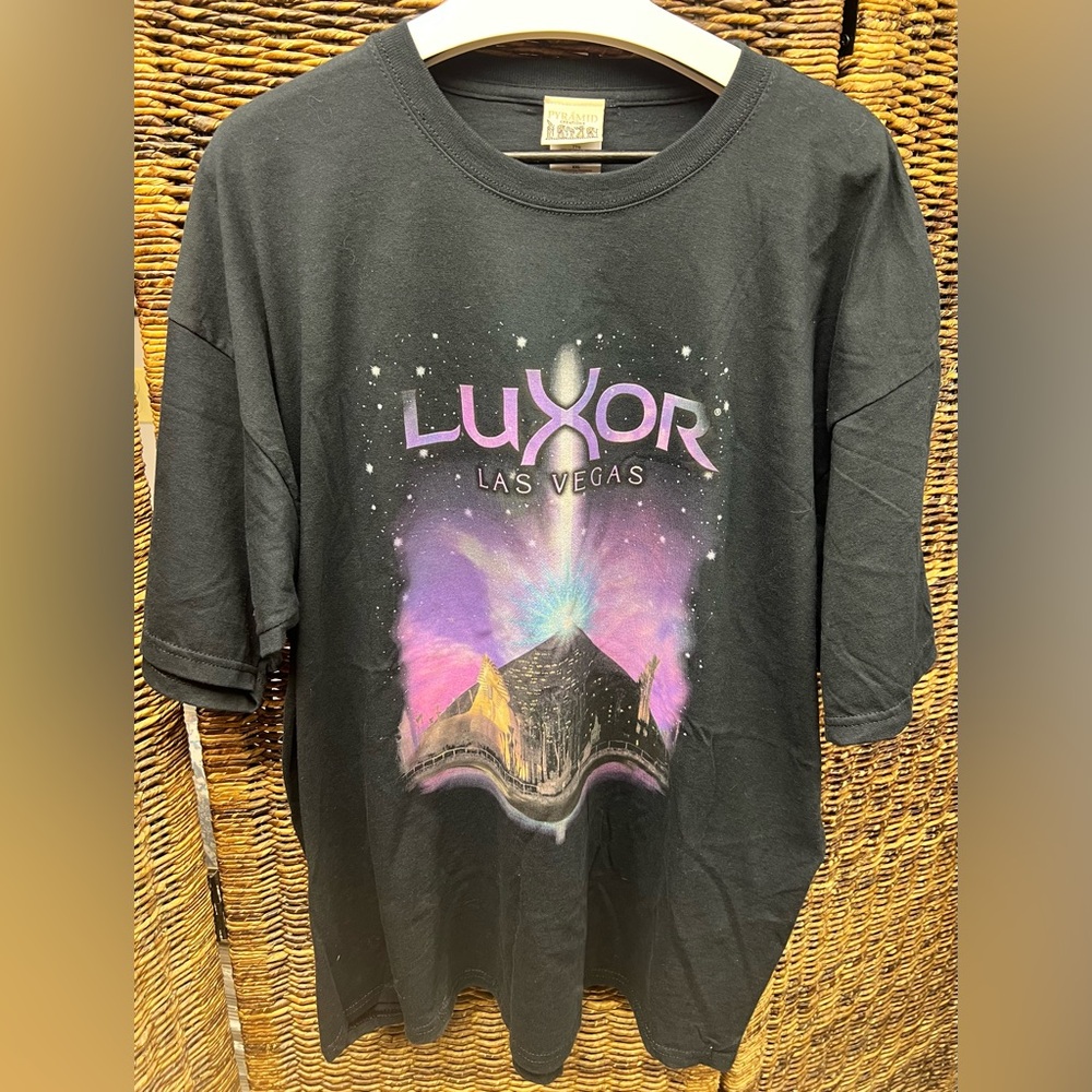 Pyramid Creations, Luxor - Las‎ Vegas- Black T-Shirt, Size: XXL
